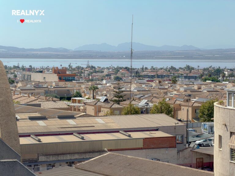 Penthouse s terasou a výhledem - Torrevieja centrum