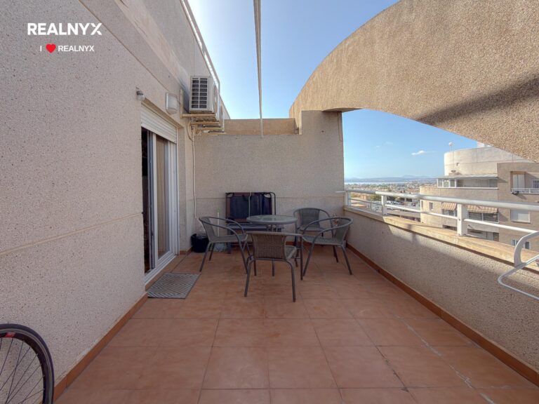 Penthouse s terasou a výhledem - Torrevieja centrum