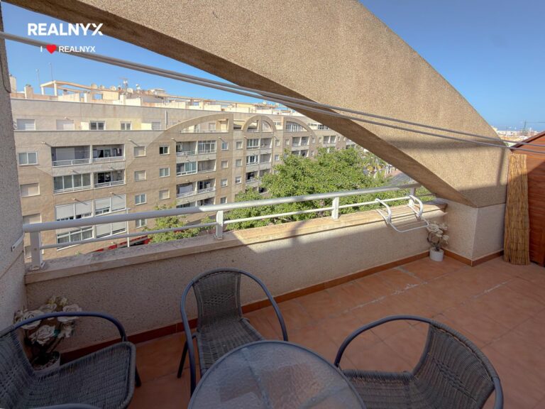 Penthouse s terasou a výhledem - Torrevieja centrum