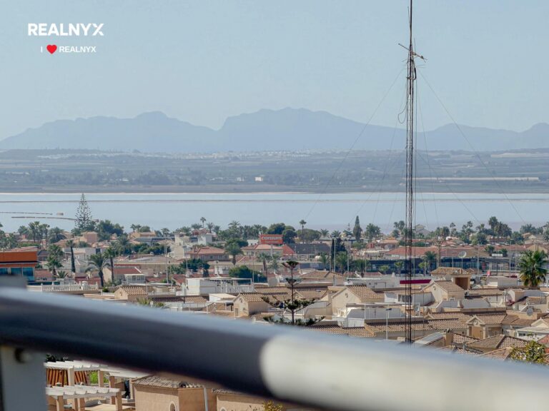 Penthouse s terasou a výhledem - Torrevieja centrum