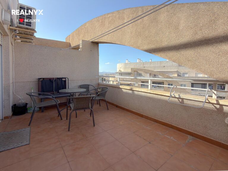 Penthouse s terasou a výhledem - Torrevieja centrum