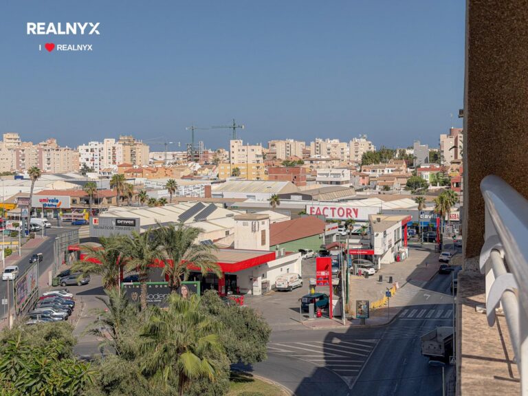 Penthouse s terasou a výhledem - Torrevieja centrum