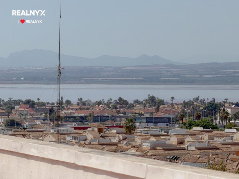 Penthouse s terasou a výhledem - Torrevieja centrum