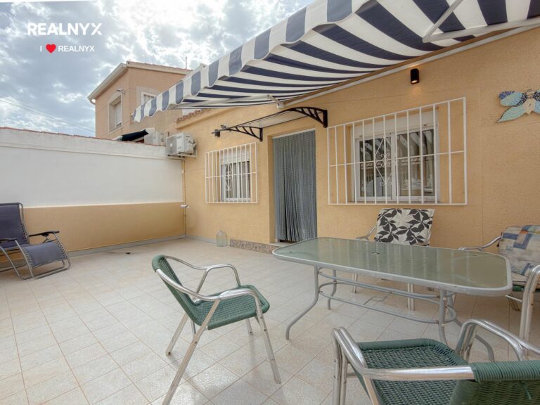 Zrekonstruovaný bungalov u moře - La Siesta Torrevieja
