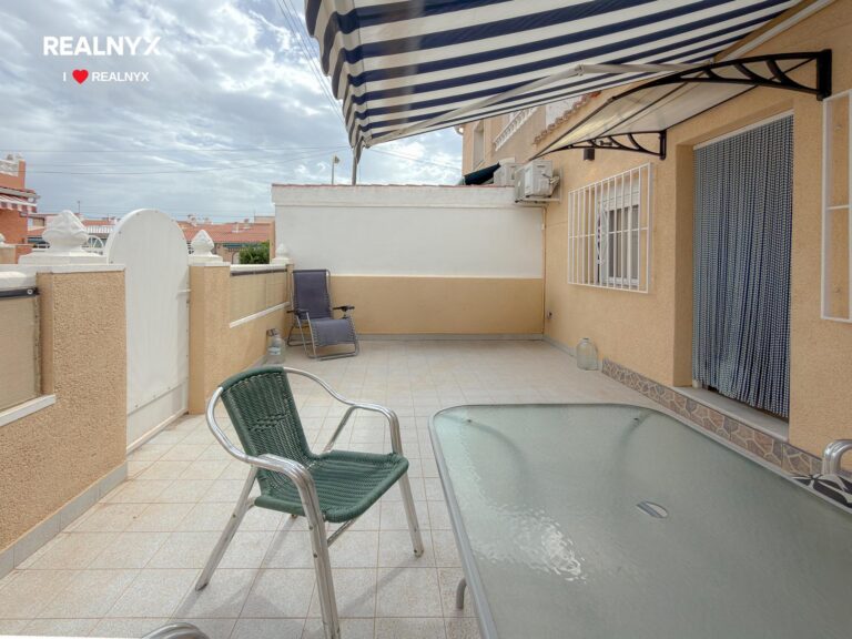 Zrekonstruovaný bungalov u moře - La Siesta Torrevieja