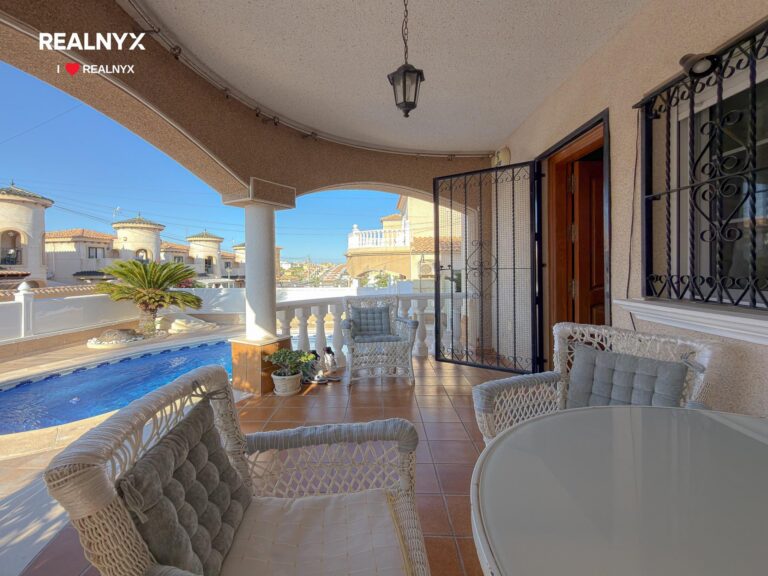 Středomořská vila v Las Filipinas - Orihuela Costa u moře
