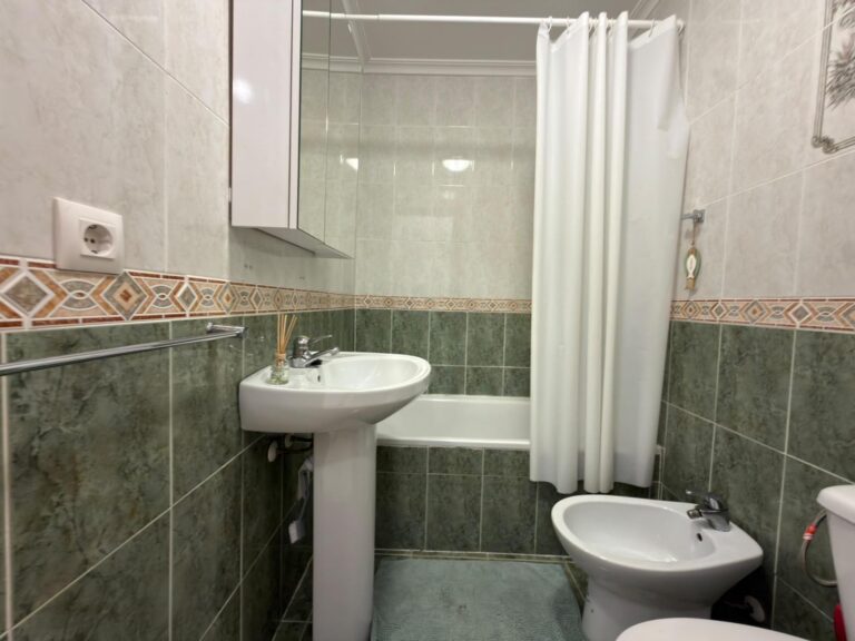 Světlý ático v Torrevieja - pouhých 600 m od moře