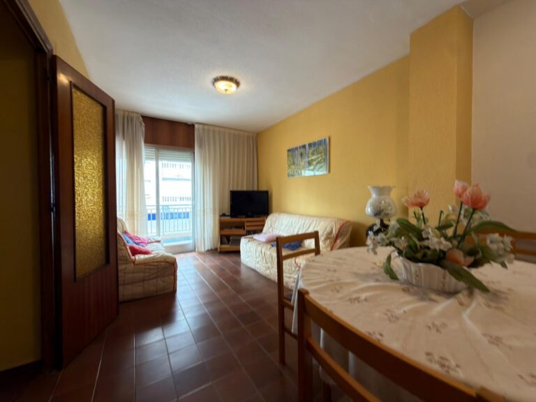 Útulný 3pokojový apartmán v Torrevieja - 260 m od moře