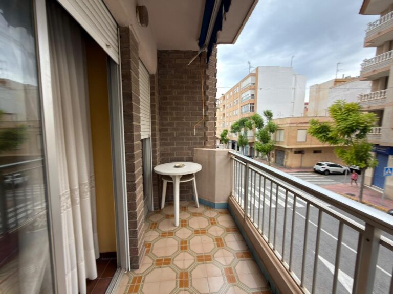 Útulný 3pokojový apartmán v Torrevieja - 260 m od moře