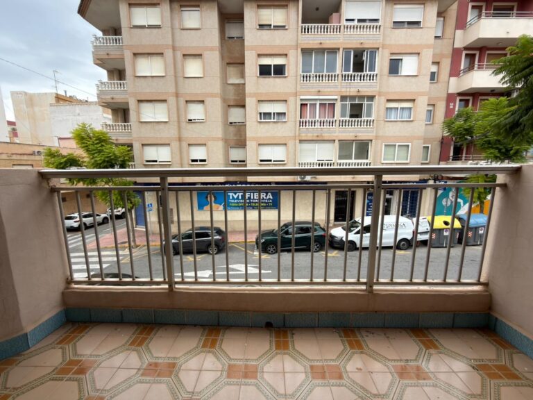 Útulný 3pokojový apartmán v Torrevieja - 260 m od moře